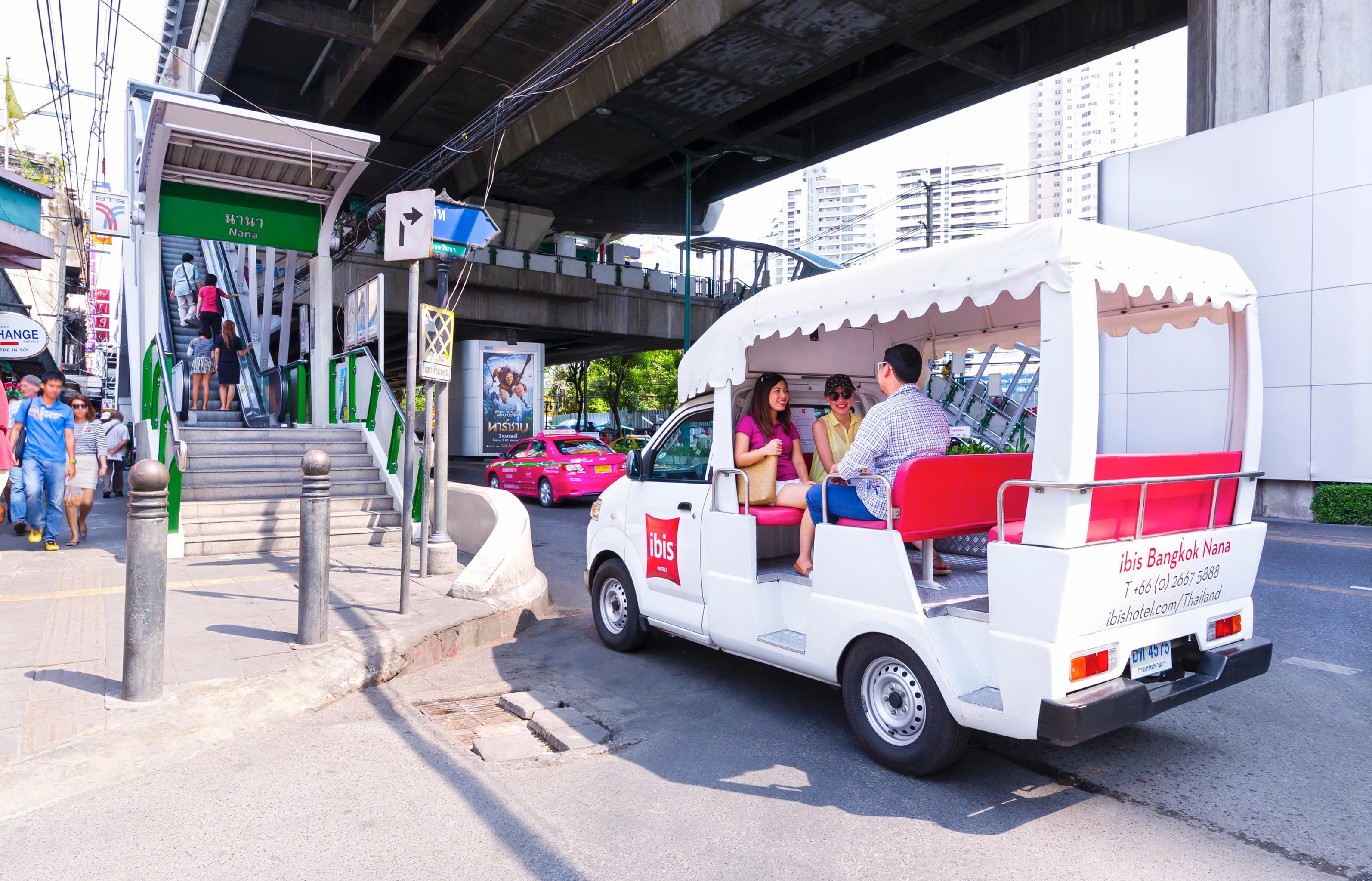 曼谷素坤逸4号宜必思酒店 外观 照片